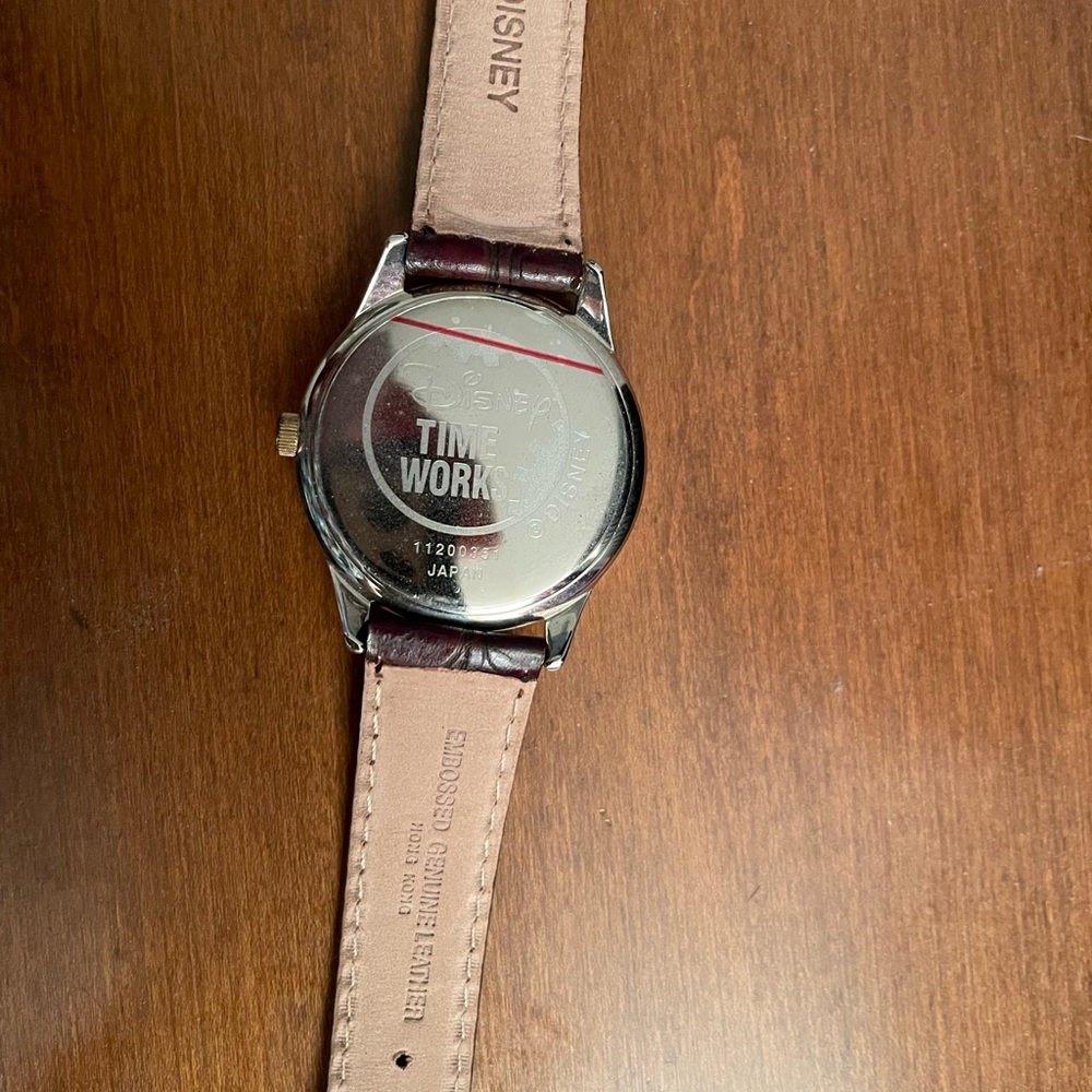Disney Time Works Mickey Mouse Watch with date, embossed, genuine, leather band. - Picture 4 of 8